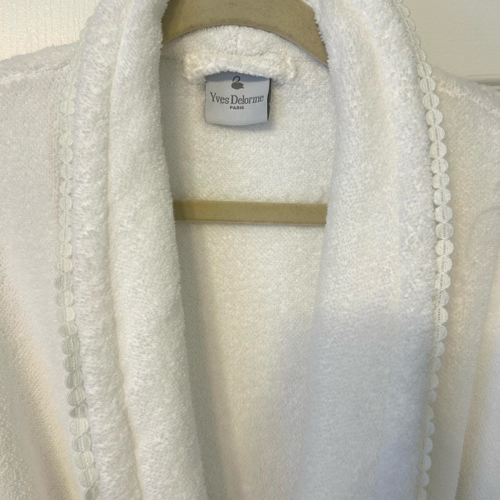 Bathrobe - Picture 2 of 3